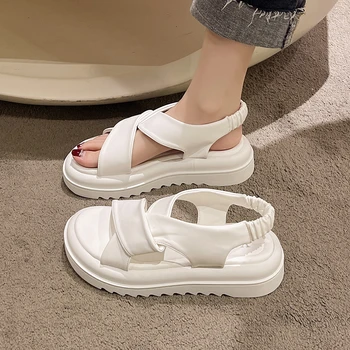 Летние кожаные сандалии в римском стиле черно-белого цвета, молодежная модная мужская повседневная пляжная обувь 13