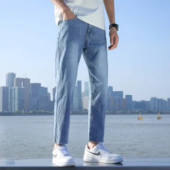 Джинсы Мужские Трендовые Легкие укороченные брюки Корейская версия Повседневные универсальные мужские 2023 Новые молодежные джинсы на малую ногу 2